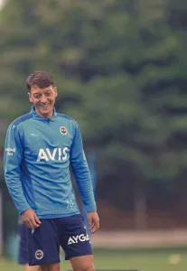 Özil06